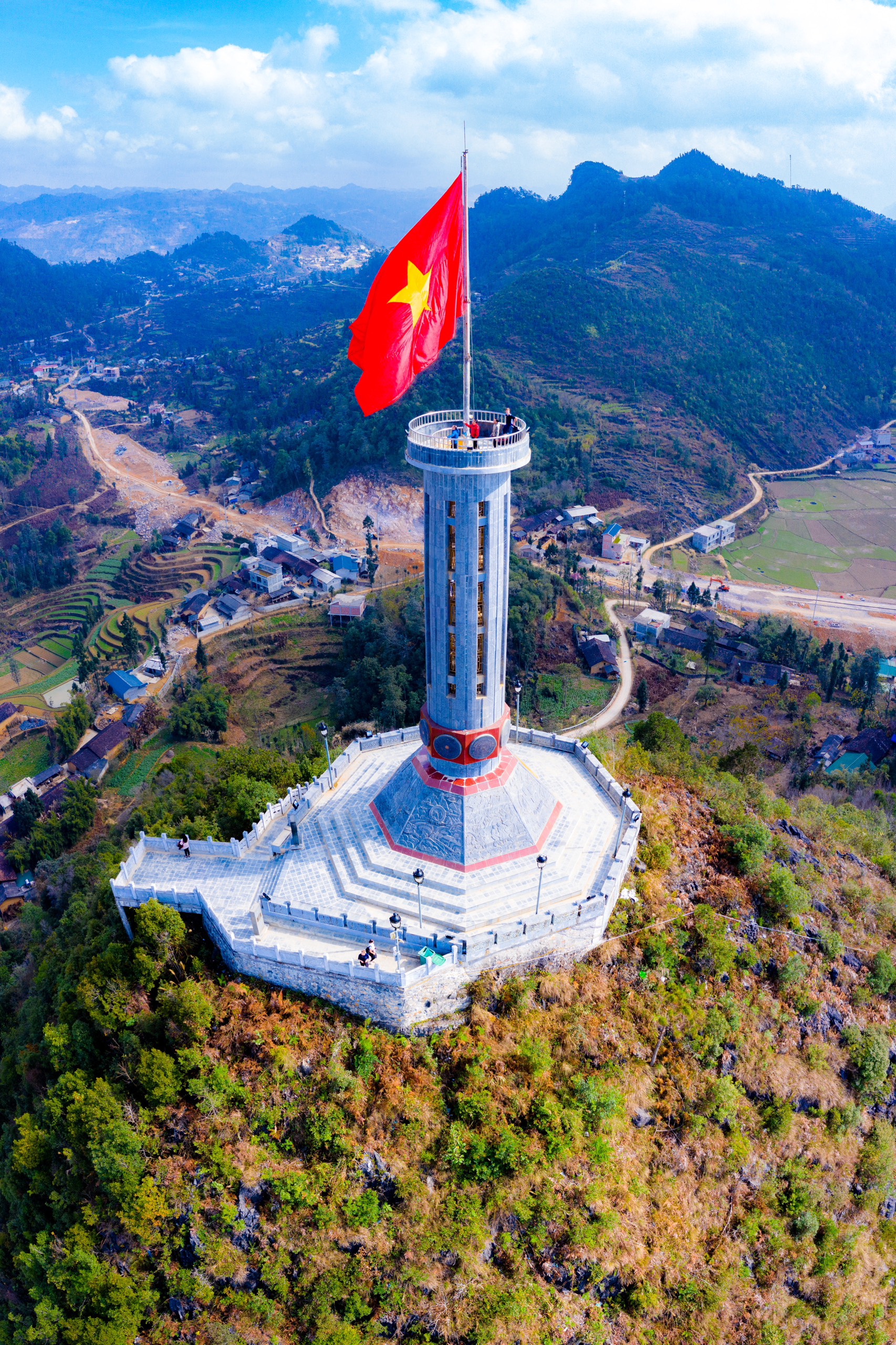 10 địa điểm du lịch nổi tiếng ở việt nam - Hình 2