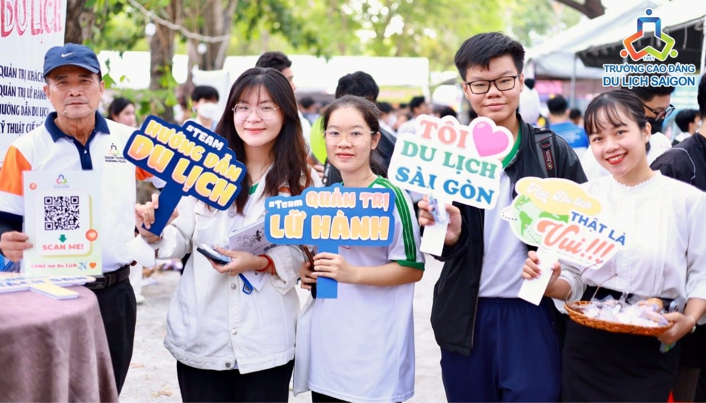 có nên học ngành du lịch không - Hình 1