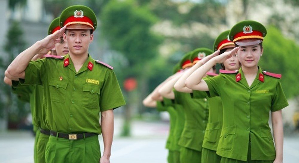 công an có được đi du lịch nước ngoài không - Hình 2