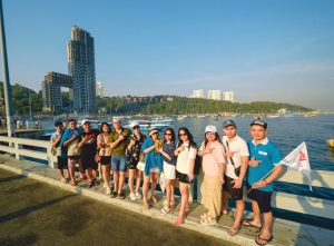 đi tour du lịch