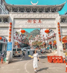 du lịch bằng tường