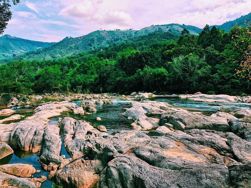 du lịch cam lâm - Hình 4