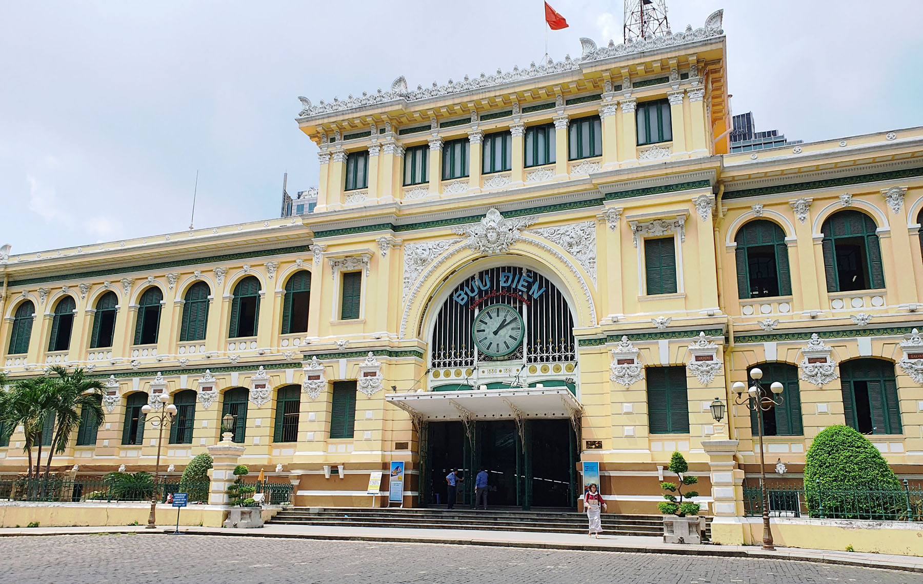 du lịch hồ chí minh - Hình 2
