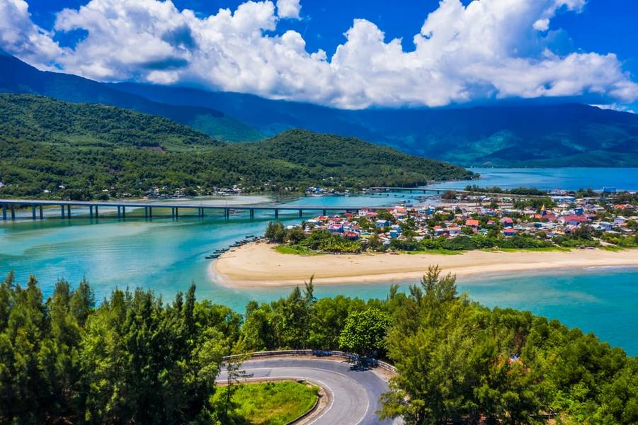 du lịch lăng cô - Hình 2