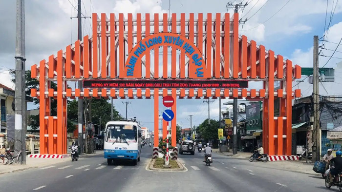 du lịch long xuyên - Hình 4