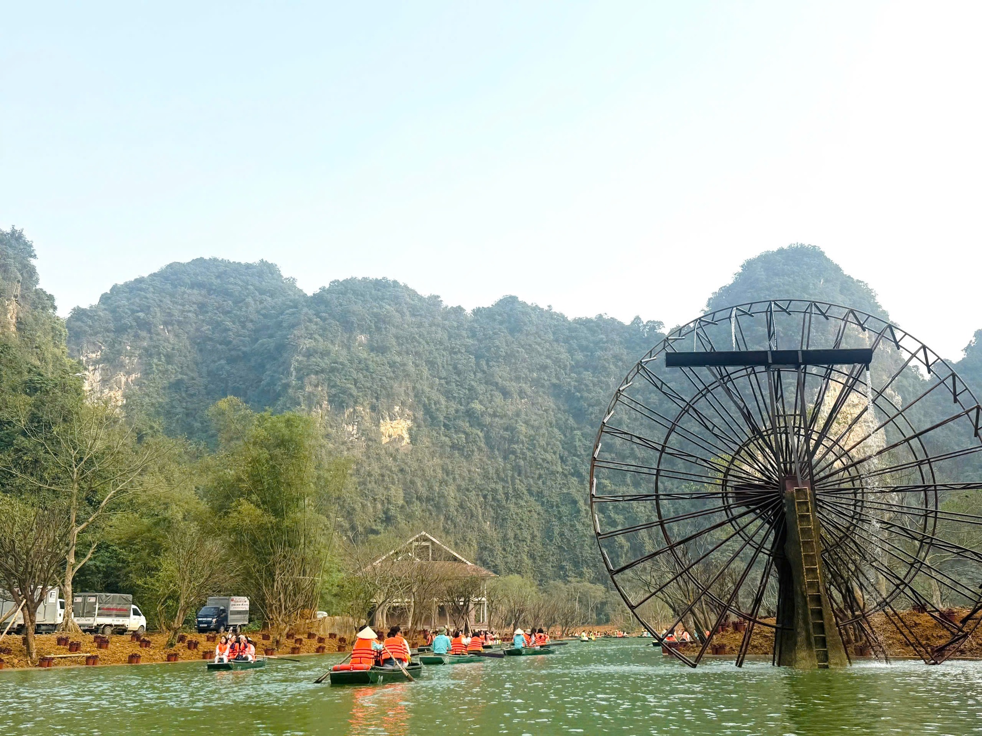 du lịch thung ui - Hình 2