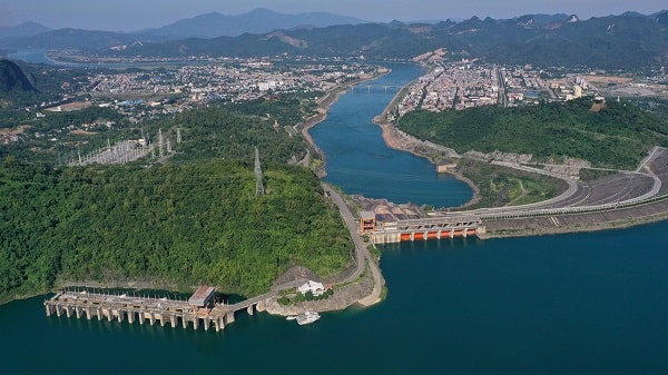 du lịch thủy điện hòa bình - Hình 2