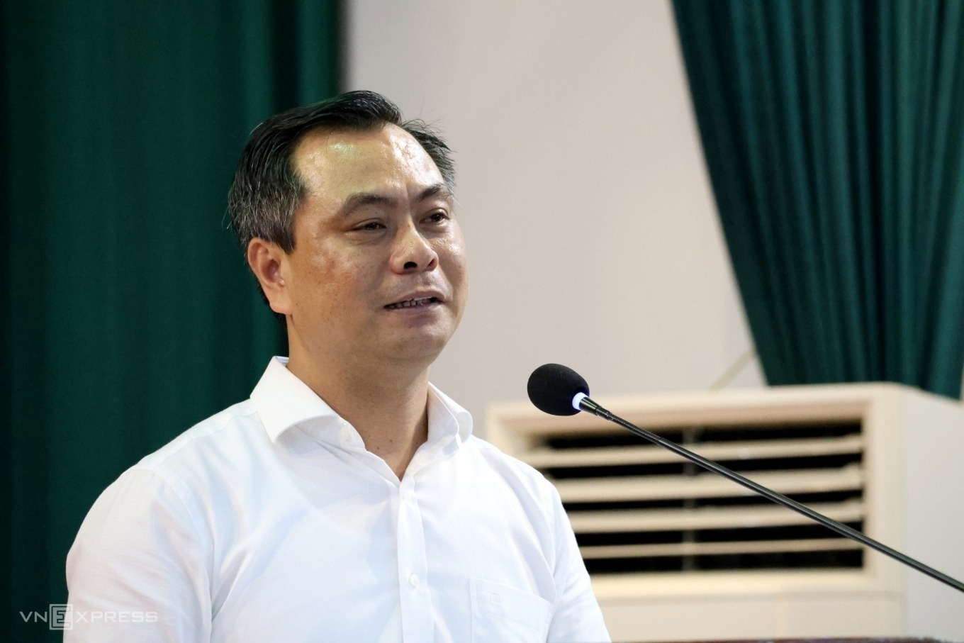 hiệu trưởng cao đẳng du lịch - Hình 1