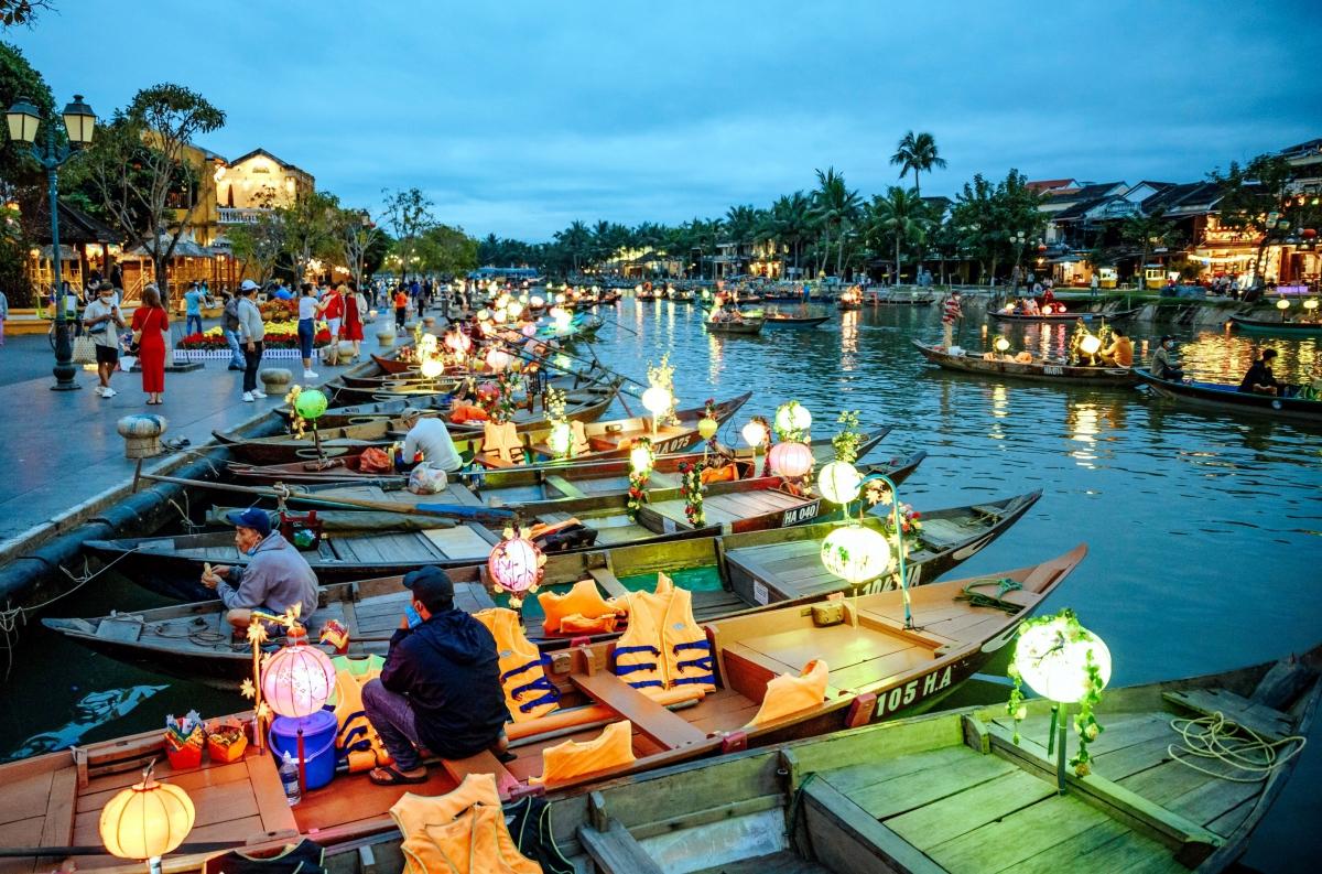 hoạt động du lịch - Hình 4