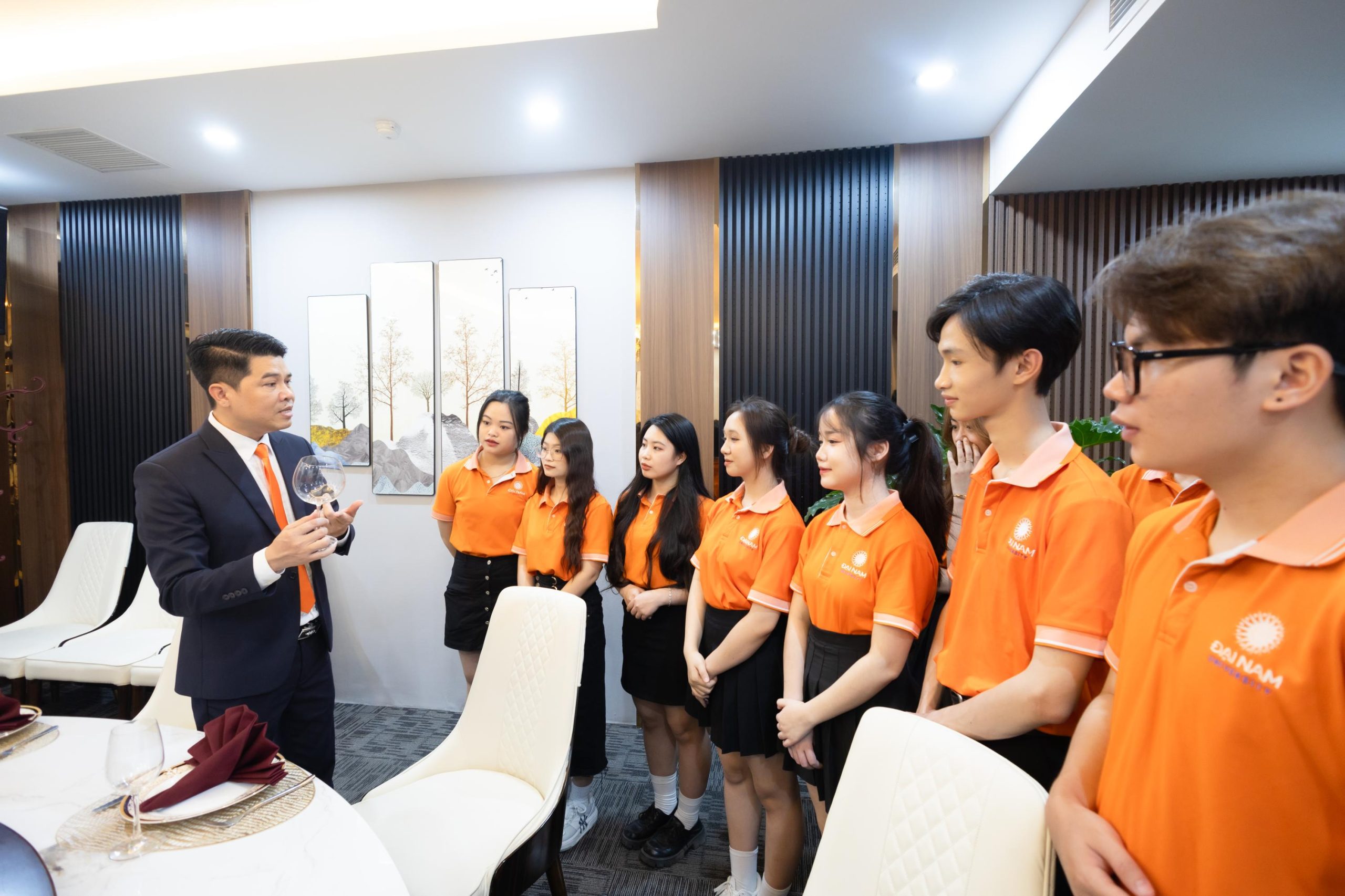 học du lịch ra làm gì - Hình 3