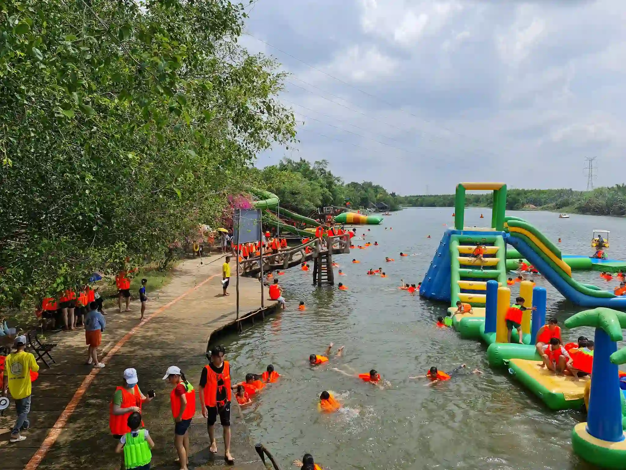 khu du lịch bò cạp vàng - Hình 1