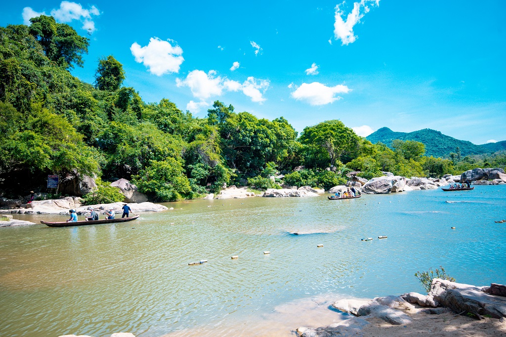 khu du lịch hầm hô - Hình 1