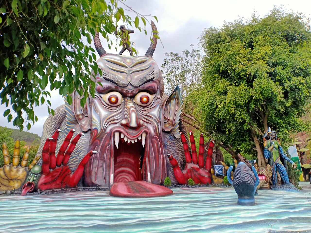 khu du lịch quỷ núi - Hình 3