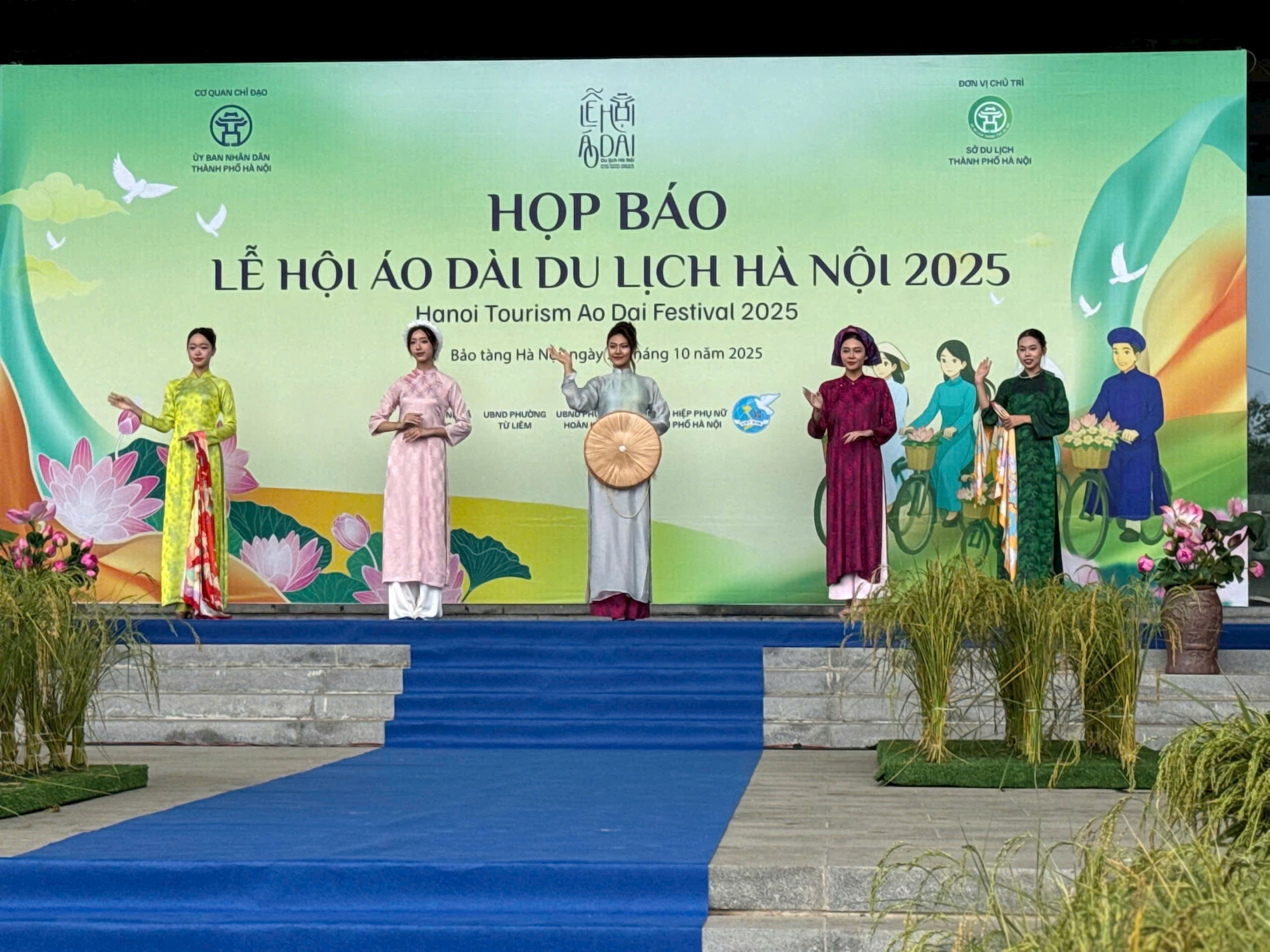 lễ hội áo dài du lịch hà nội 2025 - Hình 4