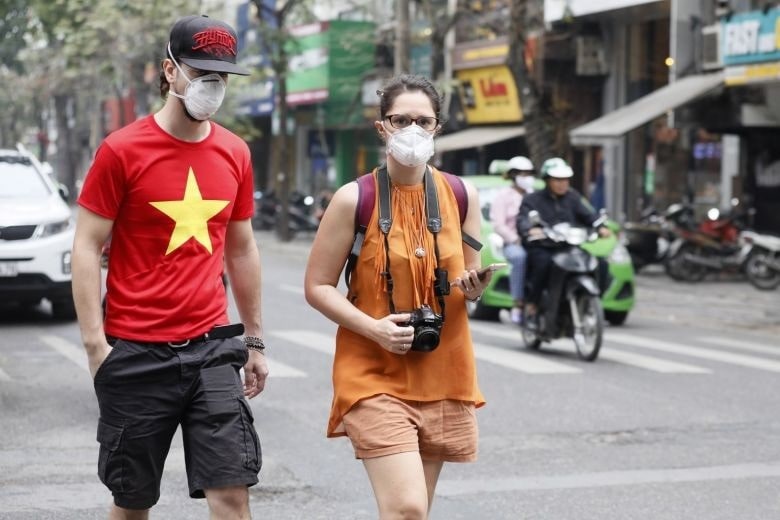 người nước ngoài du lịch việt nam - Hình 3