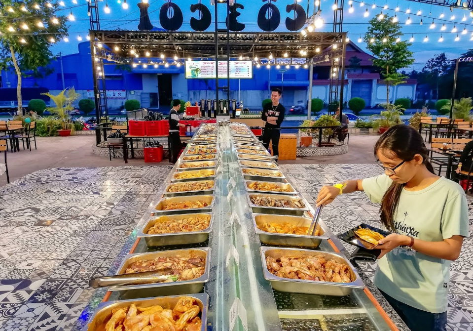 quán buffet gần bờ hồ - Hình 3