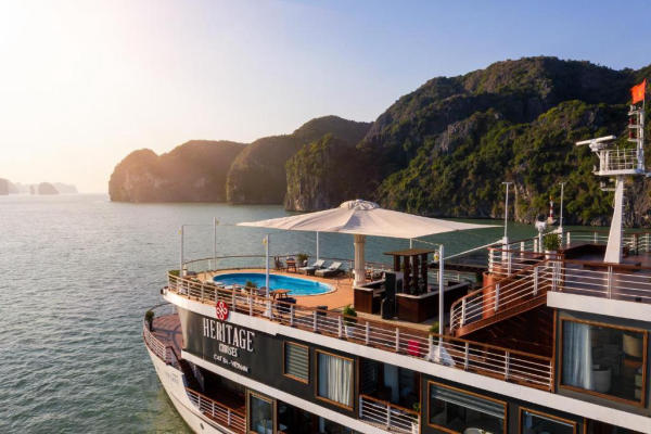 review du lịch vịnh lan hạ heritage cruises - Hình 1