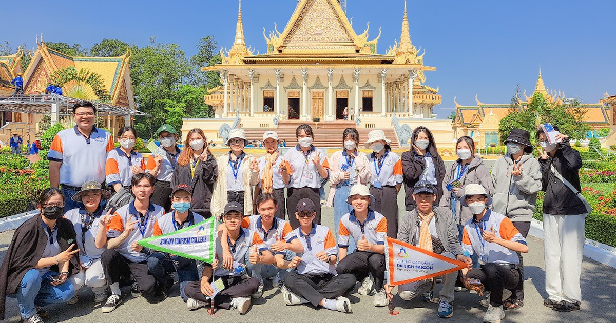 sinh viên du lịch sài gòn - Hình 3