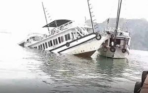 tàu du lịch hạ long bị chìm