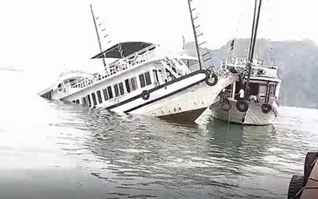 tàu du lịch hạ long bị chìm - Hình 1