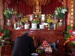 thờ cúng tổ tiên