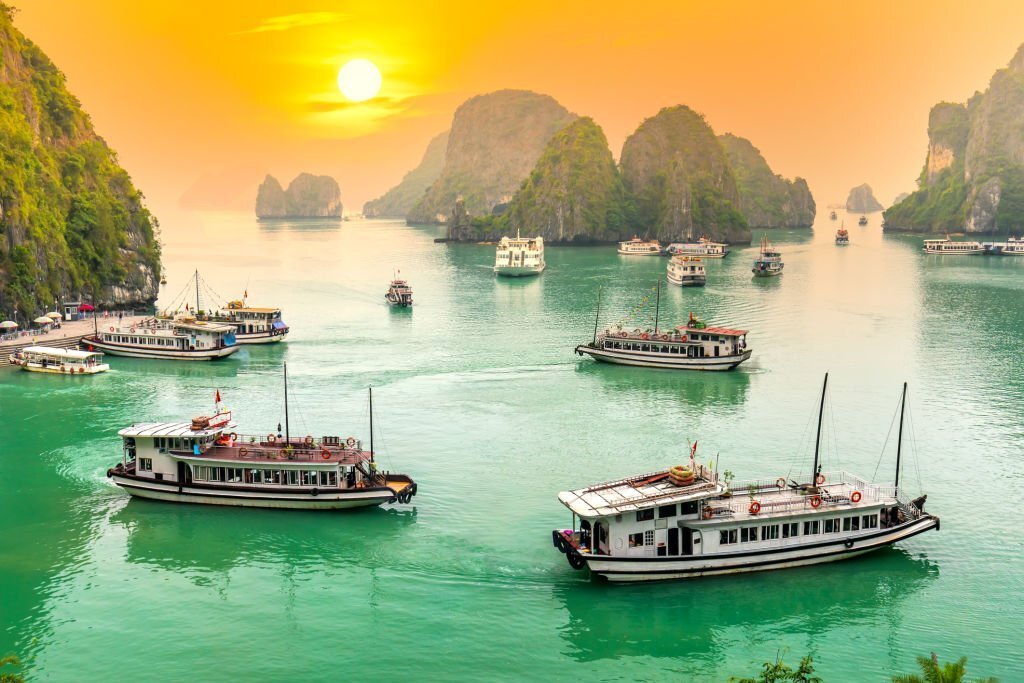 tour du lịch hạ long - Hình 2