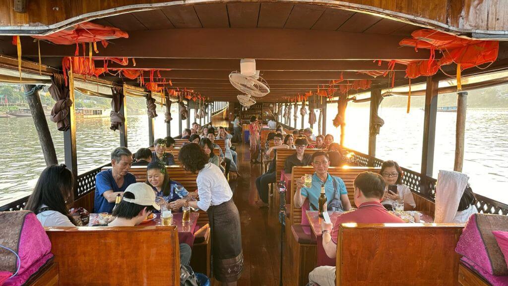 tour du lịch lào từ hà nội bằng máy bay - Hình 4