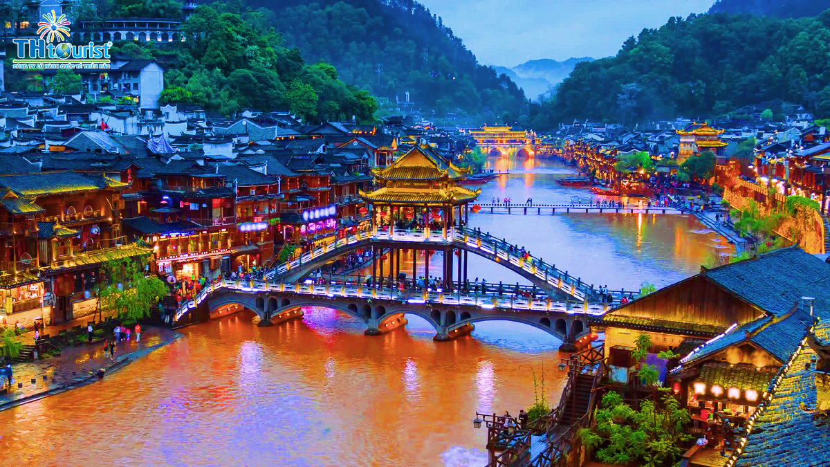 tour du lịch trung quốc phượng hoàng cổ trấn - Hình 2