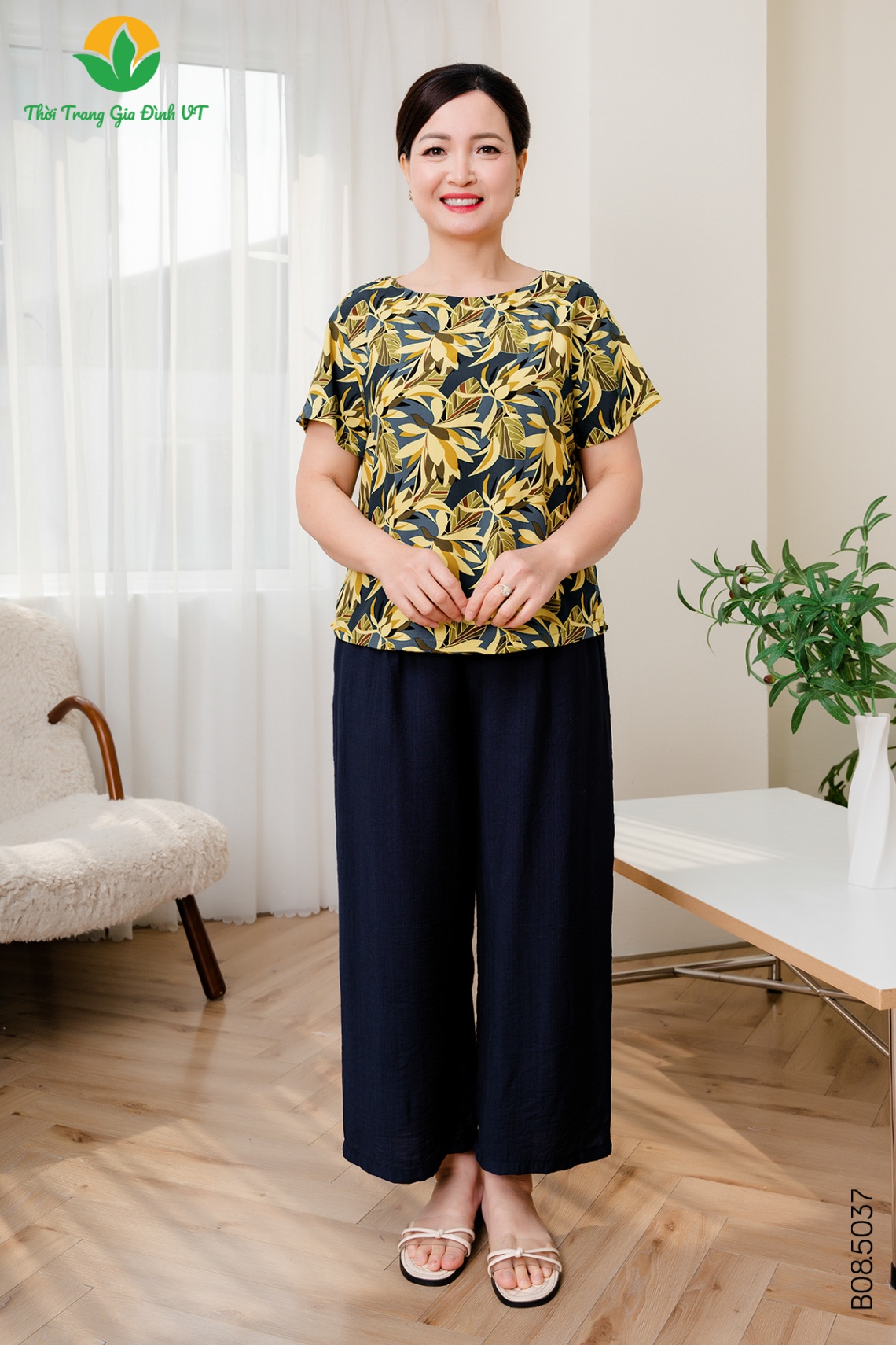 trang phục đi du lịch cho u50 - Hình 4