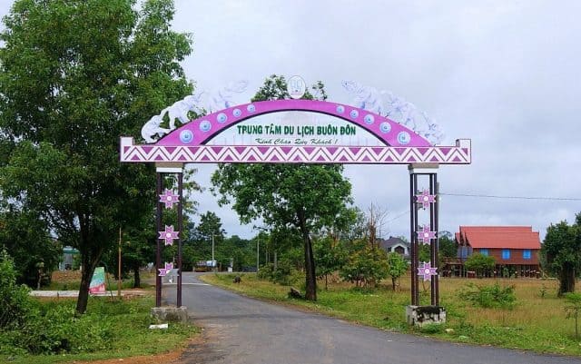 trung tâm du lịch buôn đôn - Hình 3