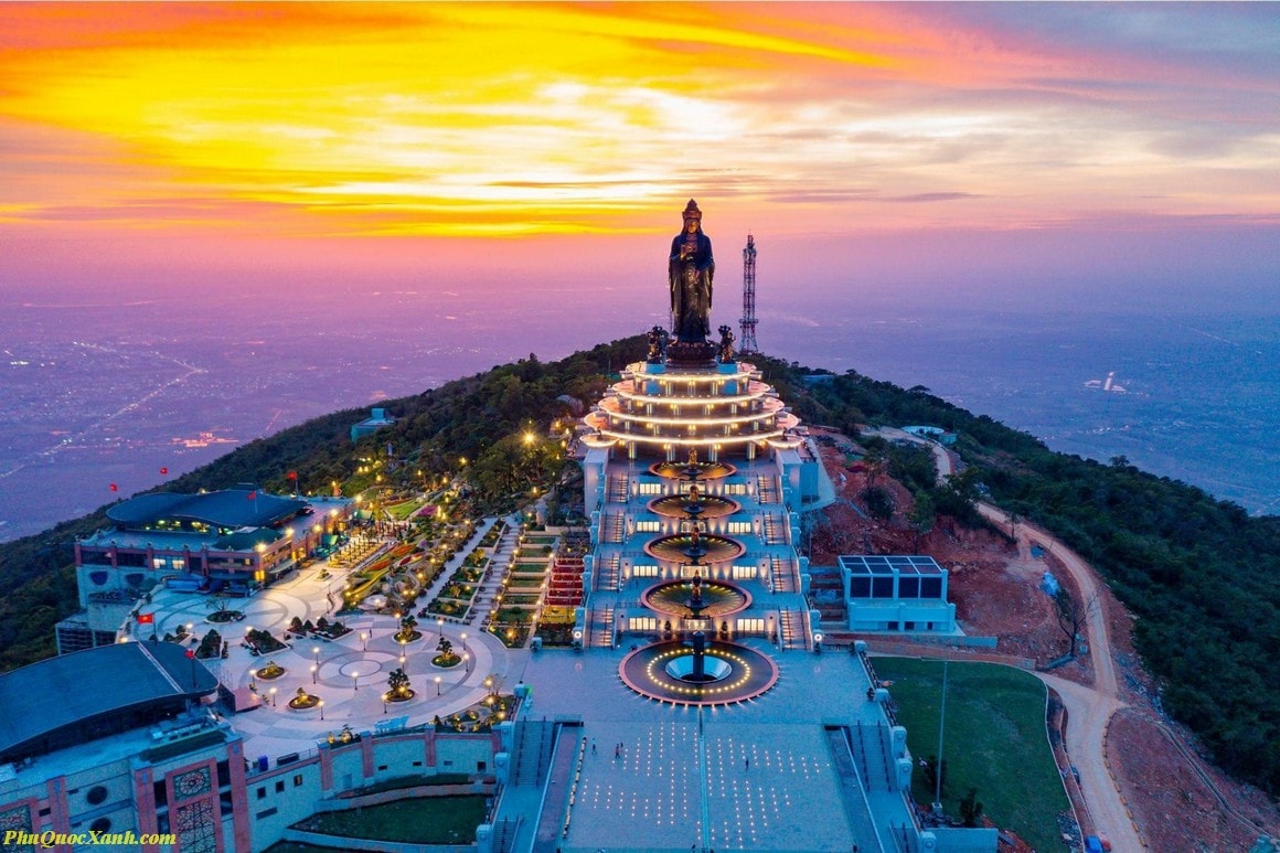 trung tâm du lịch lớn nhất ở phía bắc nước ta là - Hình 4