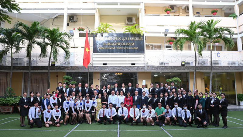trường trung cấp du lịch và khách sạn saigontourist - Hình 2