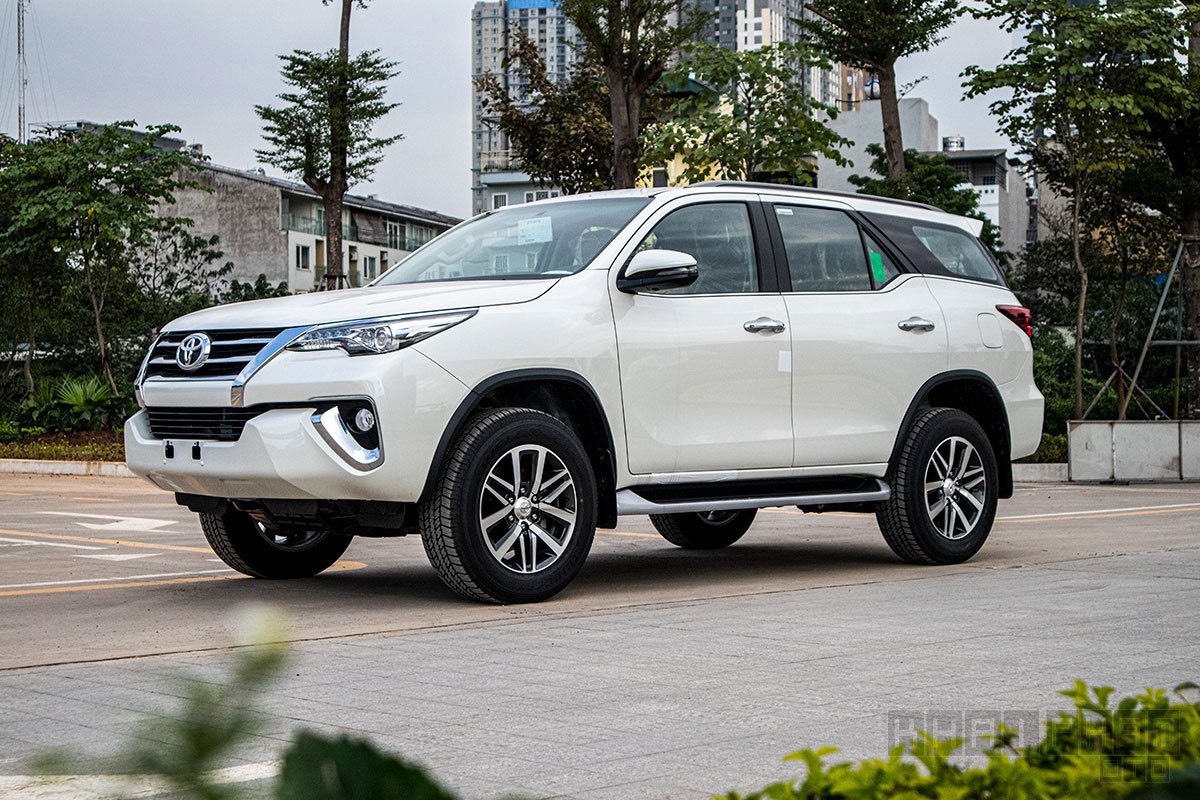 xe du lịch 7 chỗ - Hình 3