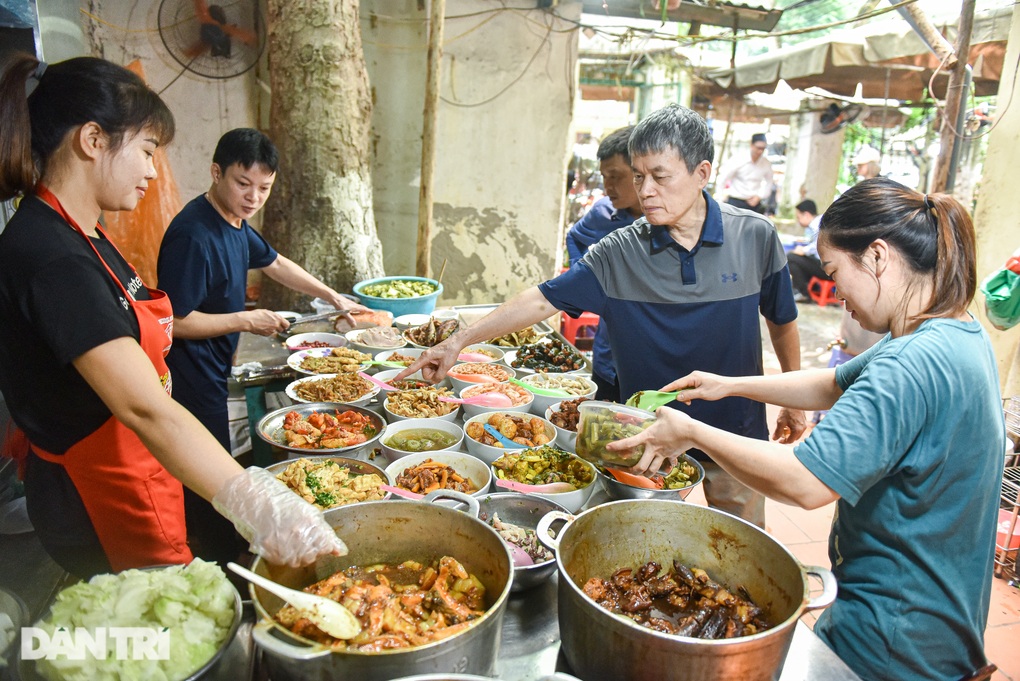 ăn cơm quán như thế nào - Hình 2