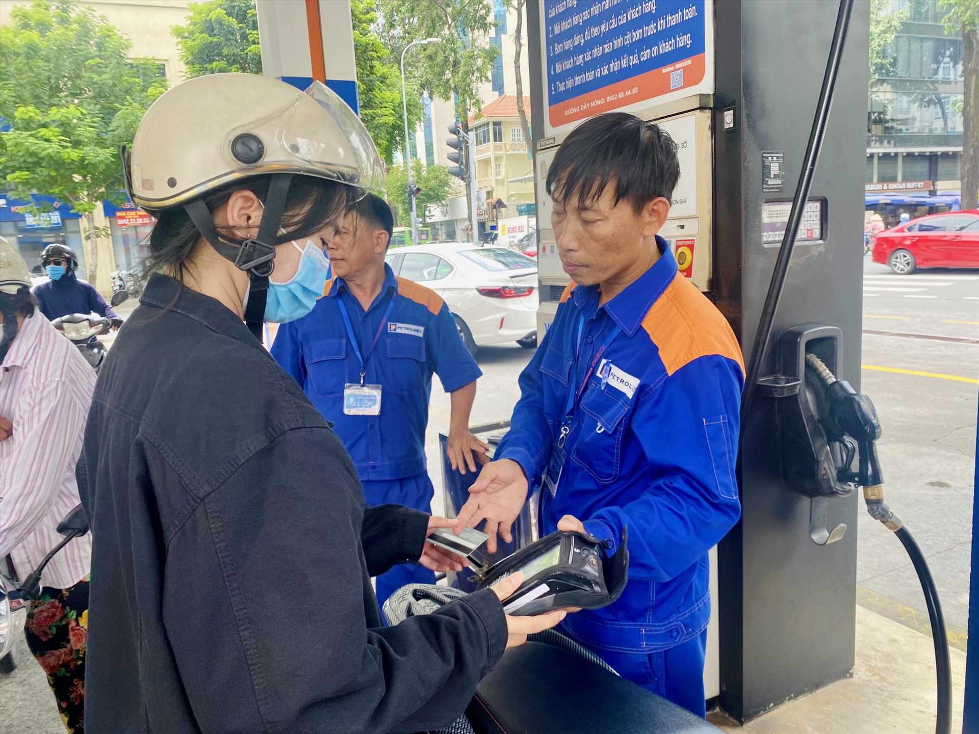 ăn quán hàng rong quẹt mã vạch thanh toán - Hình 3