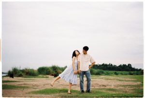 cách chụp ảnh đôi đẹp khi đi du lịch