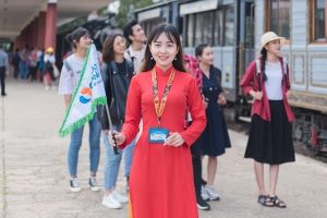 cách làm hướng dẫn viên du lịch