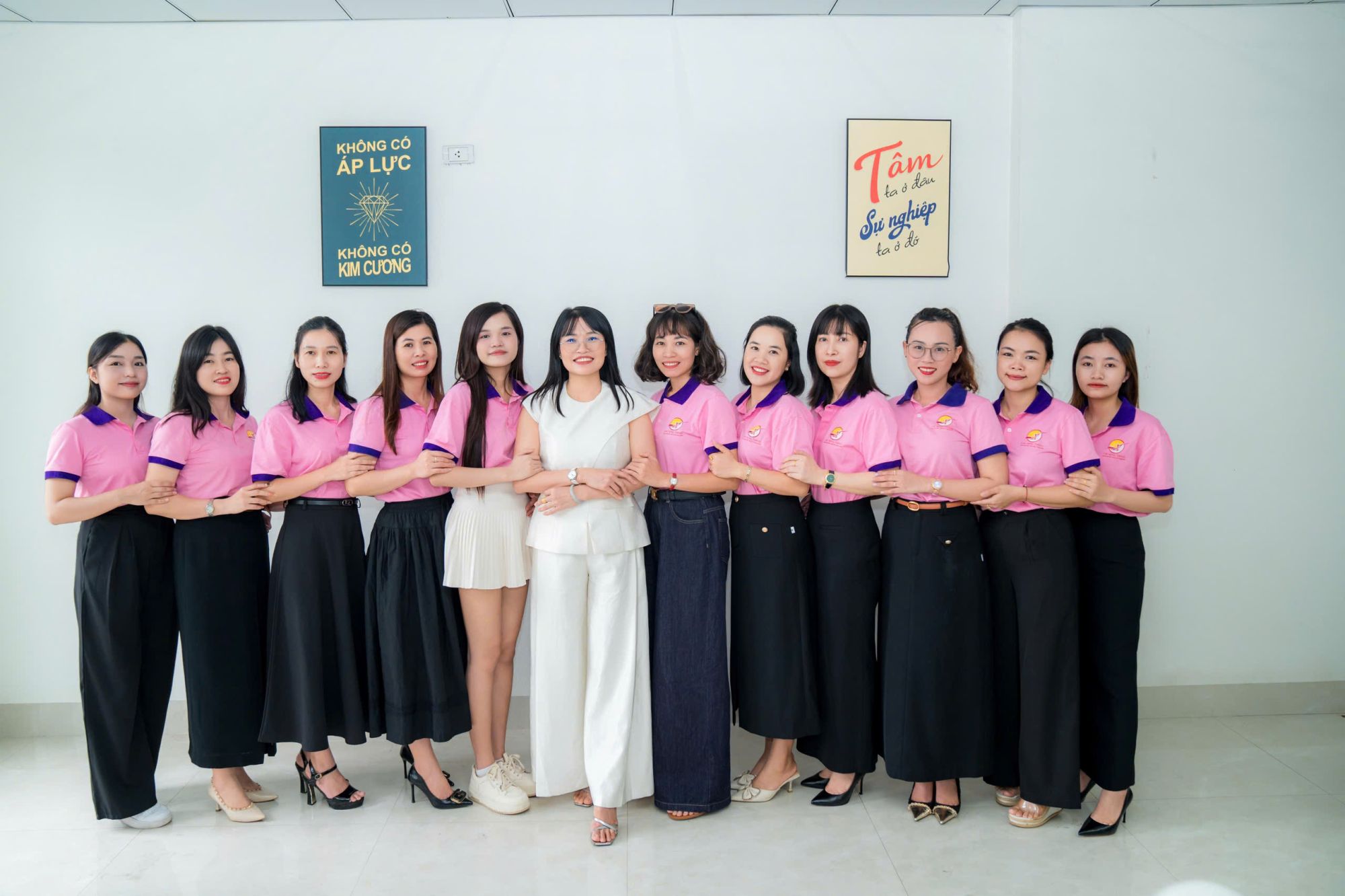 công ty cổ phần thương mại du lịch lạc hồng - Hình 3