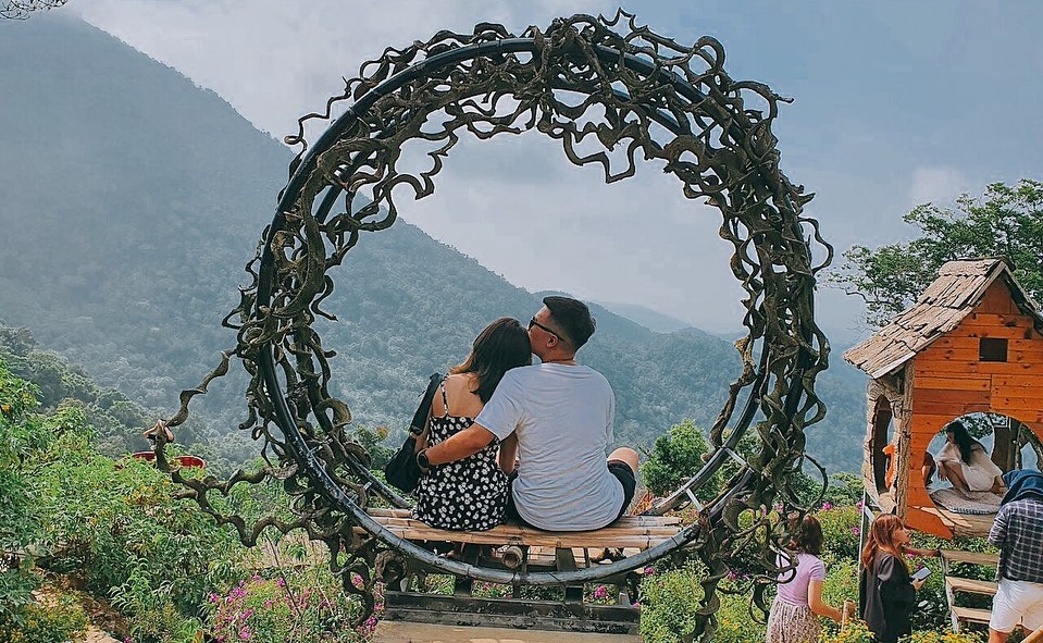 địa điểm du lịch cho cặp đôi giá rẻ - Hình 1