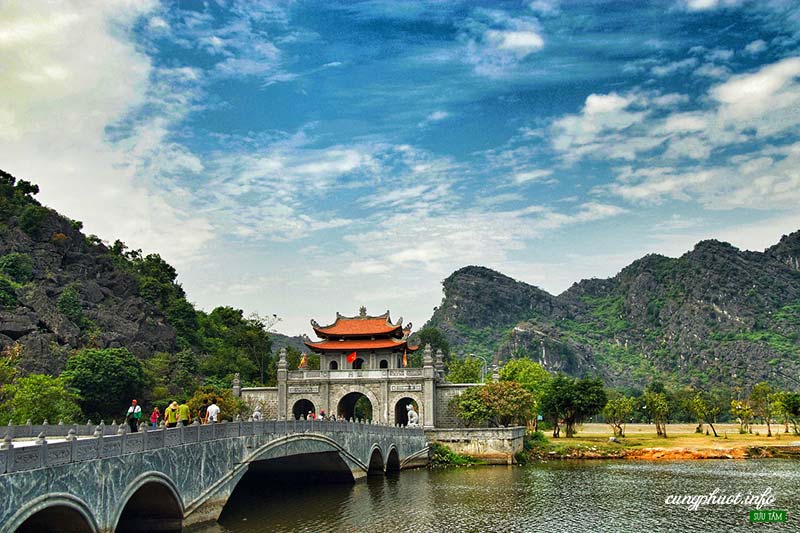 du lịch hoa lư ninh bình - Hình 1