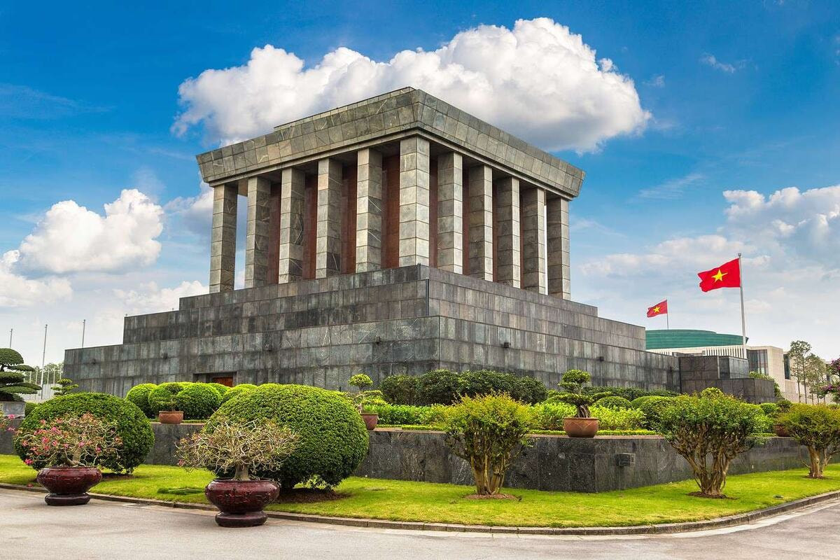 du lịch lăng bác - Hình 2