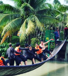 du lịch miền tây học sinh