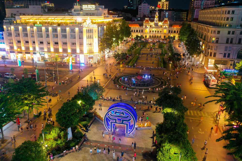 du lịch quận 1 - Hình 1