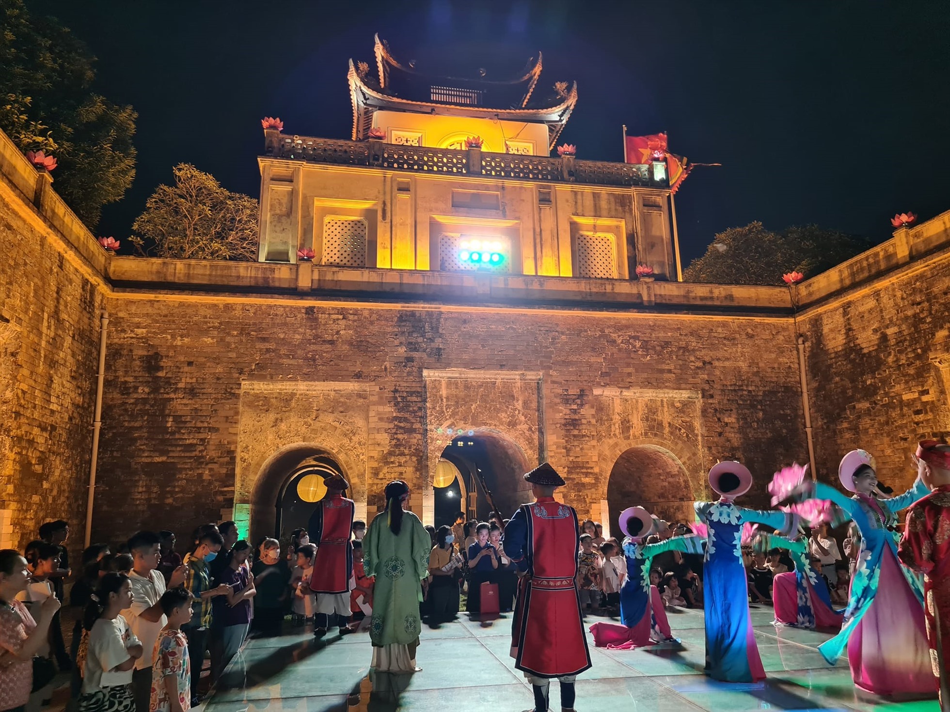du lịch văn hóa hà nội - Hình 2