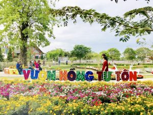 hình ảnh của khu du lịch vườn hồng tư tôn