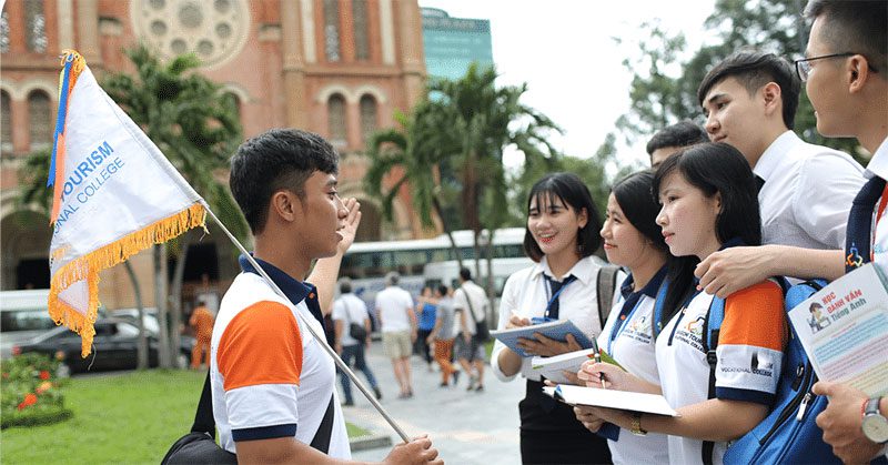hình ảnh về nghề hướng dẫn viên du lịch - Hình 5