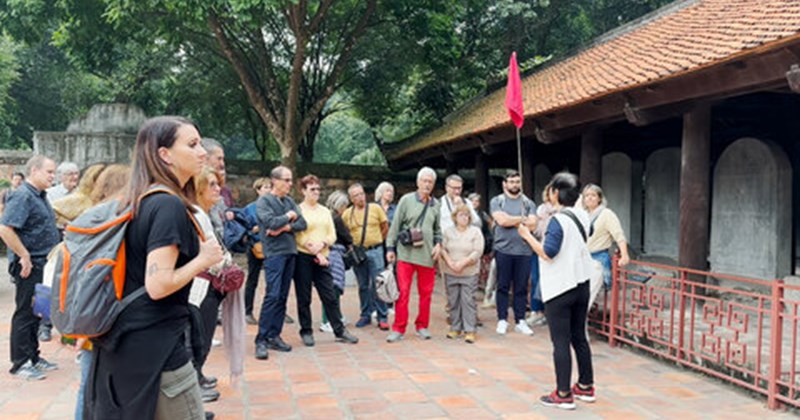 hướng dẫn viên du lịch cho người nước ngoài - Hình 3