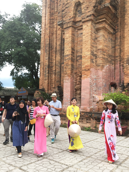 hướng dẫn viên du lịch nha trang - Hình 3