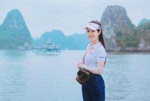 hướng dẫn viên du lịch nữ