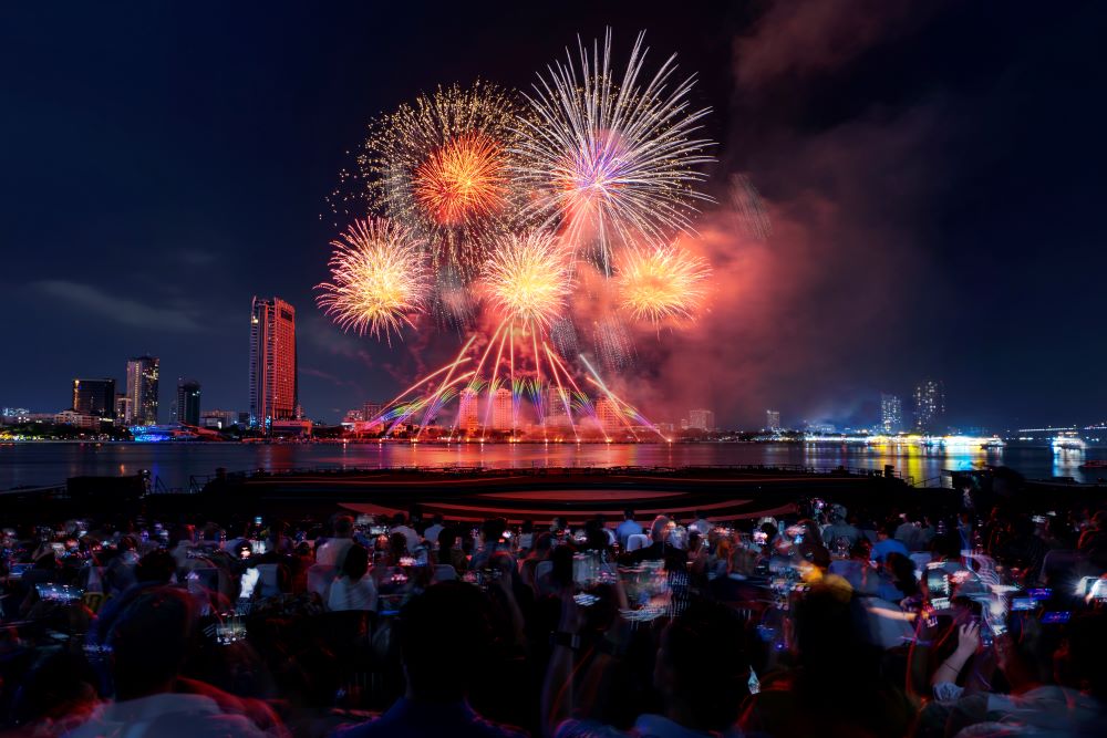 khách du lịch đến đà nẵng 2025 - Hình 4